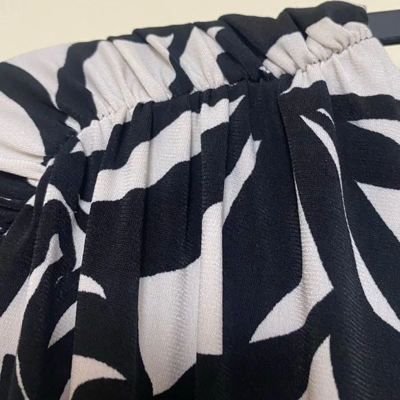 NWT  Maggy London Black and Cream Leaf Print Midi Dress Sz 4 - Picture 11 of 14